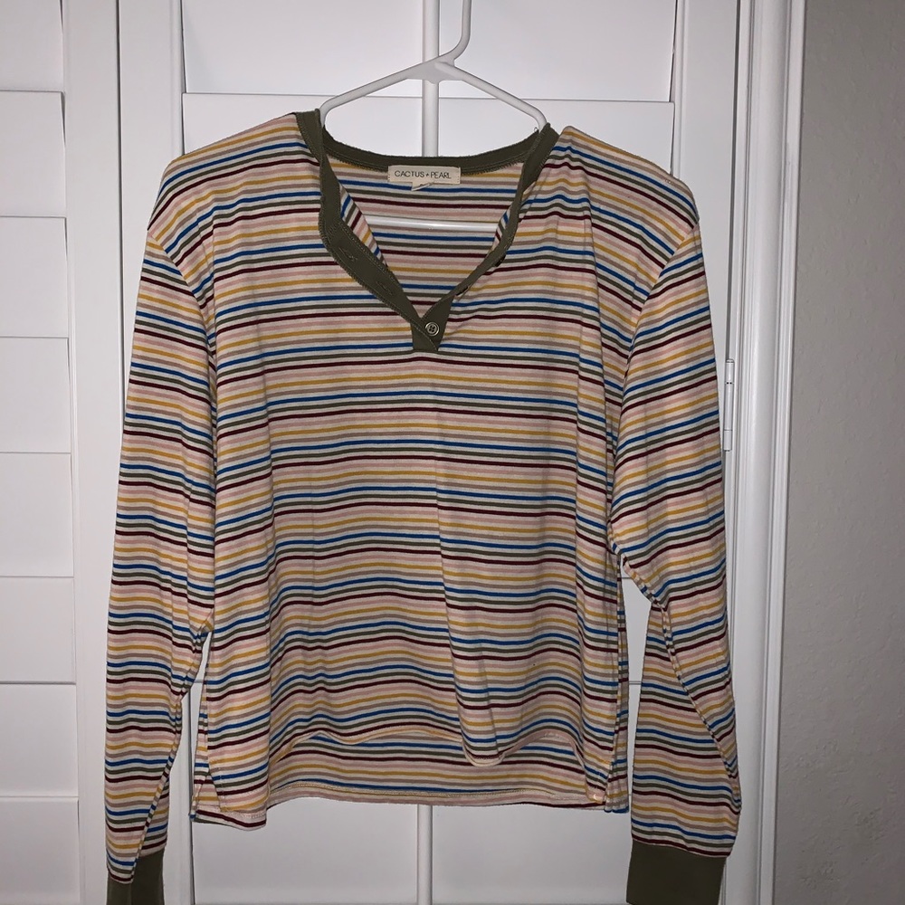 Long sleeve striped shirt🌚